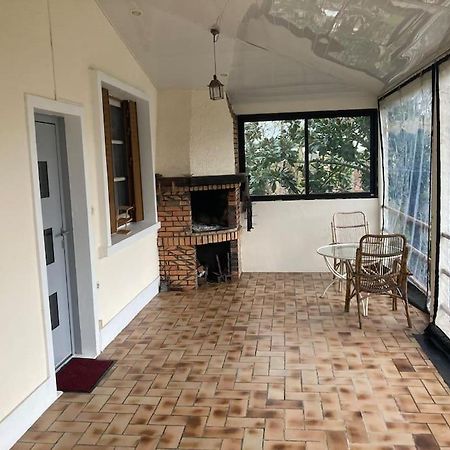 Appartement 3 Pieces Calme, Terrasse Et Parking Prive à Courcouronnes Extérieur photo